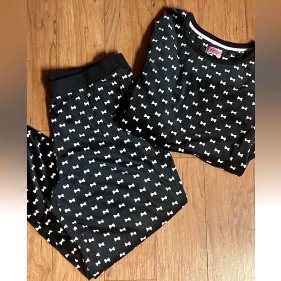 kate spade Other - NWOT Kate Spade Silky Plush Pyjamas ~ Sz.L
